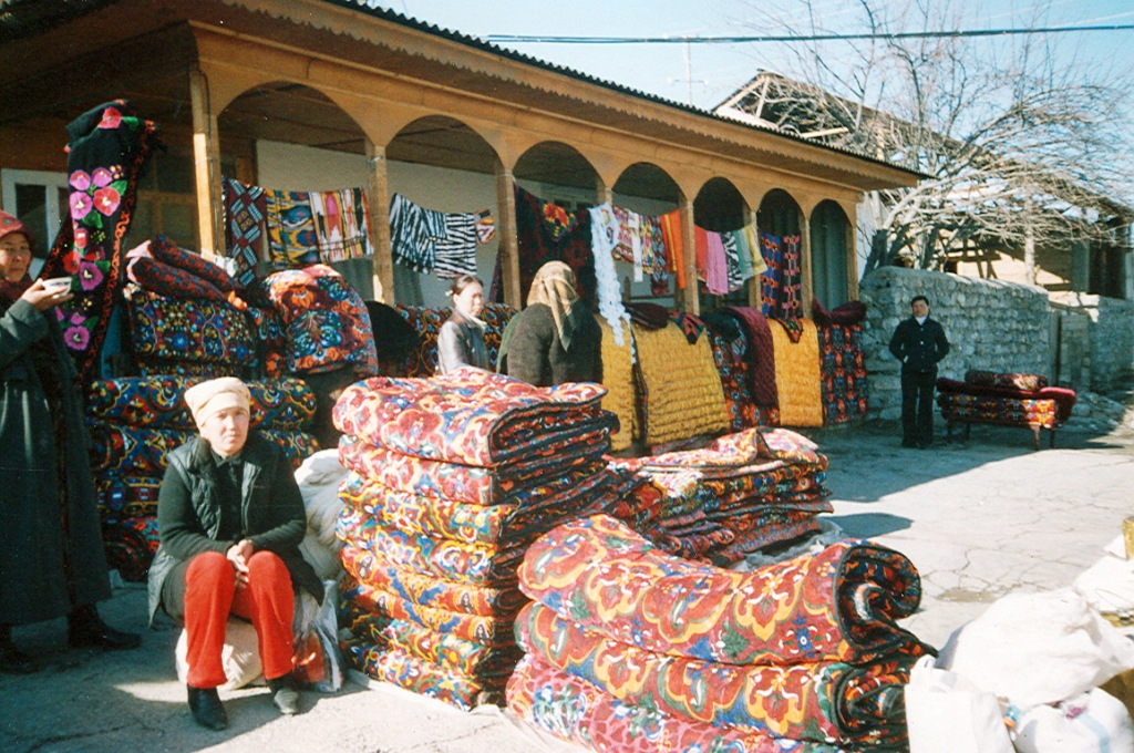 Одеяла с национальным киргизским орнаментом