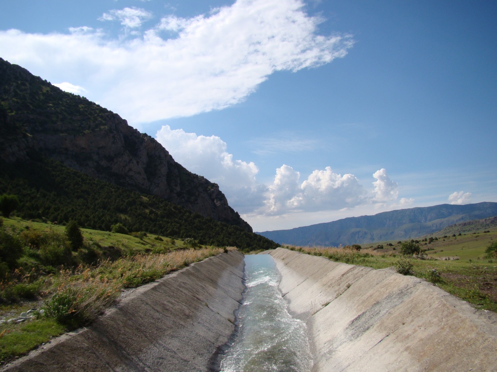 Канал реки Галуян после "водораздела"