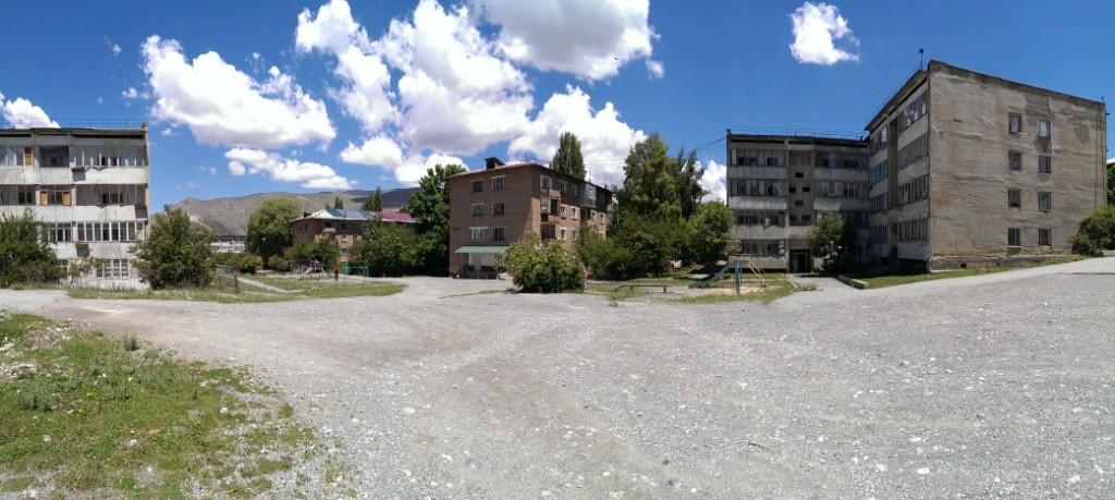 Панорама в районе 64-х в Хайдаркане, 2014 год