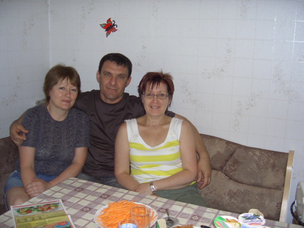 Ирина, Виталий и Софья. г. Ольде 2007 год  