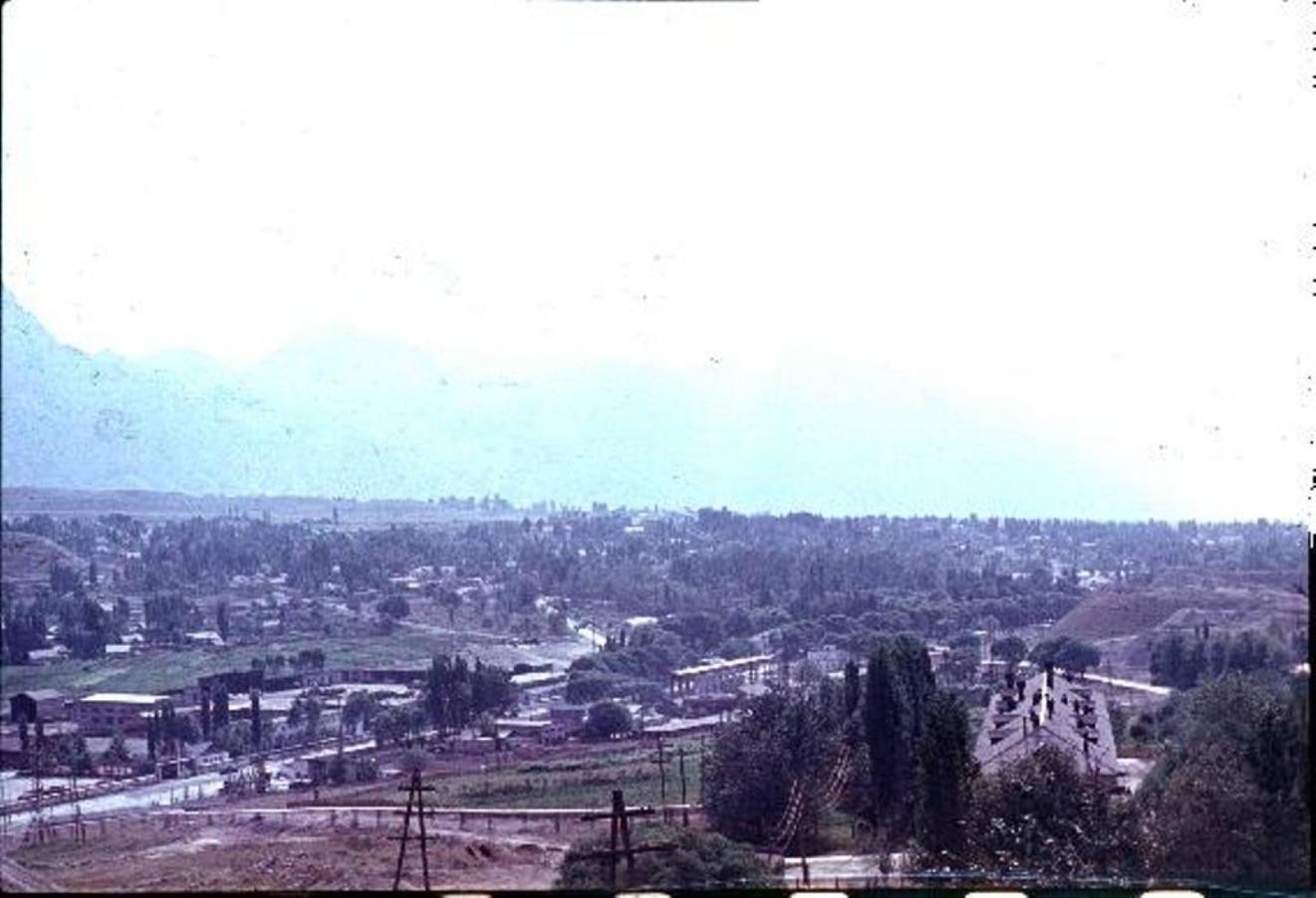 Вид на Хайдаркан с металлургического завода, фото Скитского Виталия