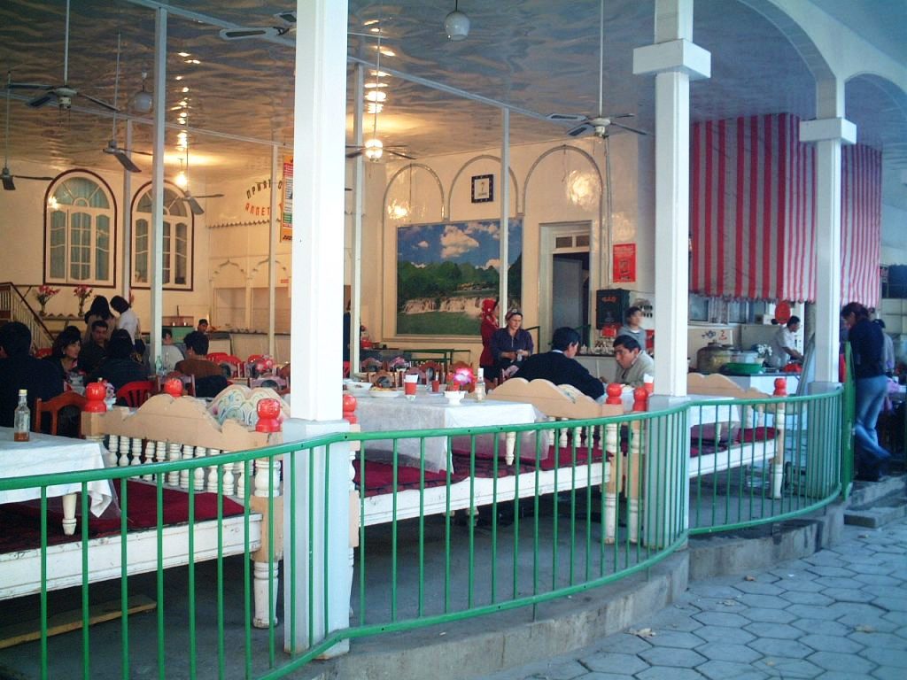 Чайхана, Ошский базар, 2003 год