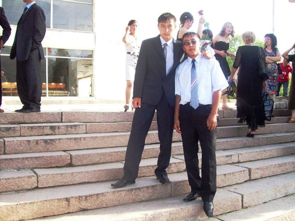Фото после выпускного, Хайдаркан, 2007 год