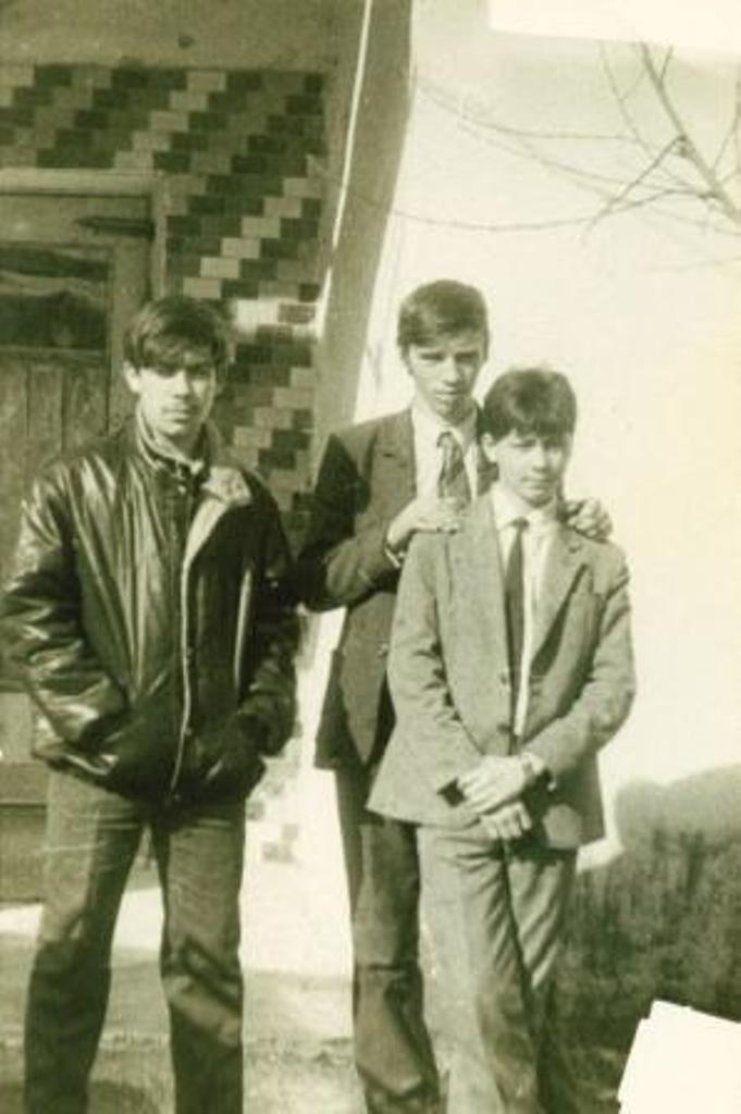  Дружков Сергей, Зимин Юра и Кыдырбаев Артур, Хайдаркан, 1986 год 